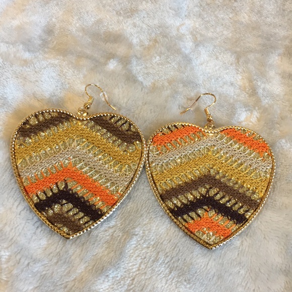 Crocheted Autumn Heart Fashion Earrings Boho Gold Alloy NWT 2.25” lightweight - Picture 13 of 16